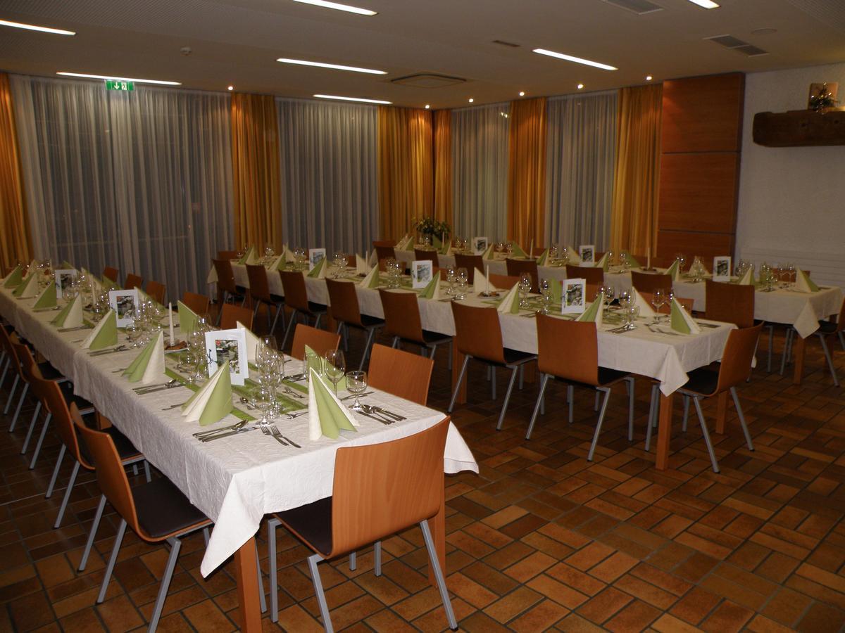 Hotel Sommerhaus Am Internats-Campus บาด ลีออนเฟลเดน ภายนอก รูปภาพ