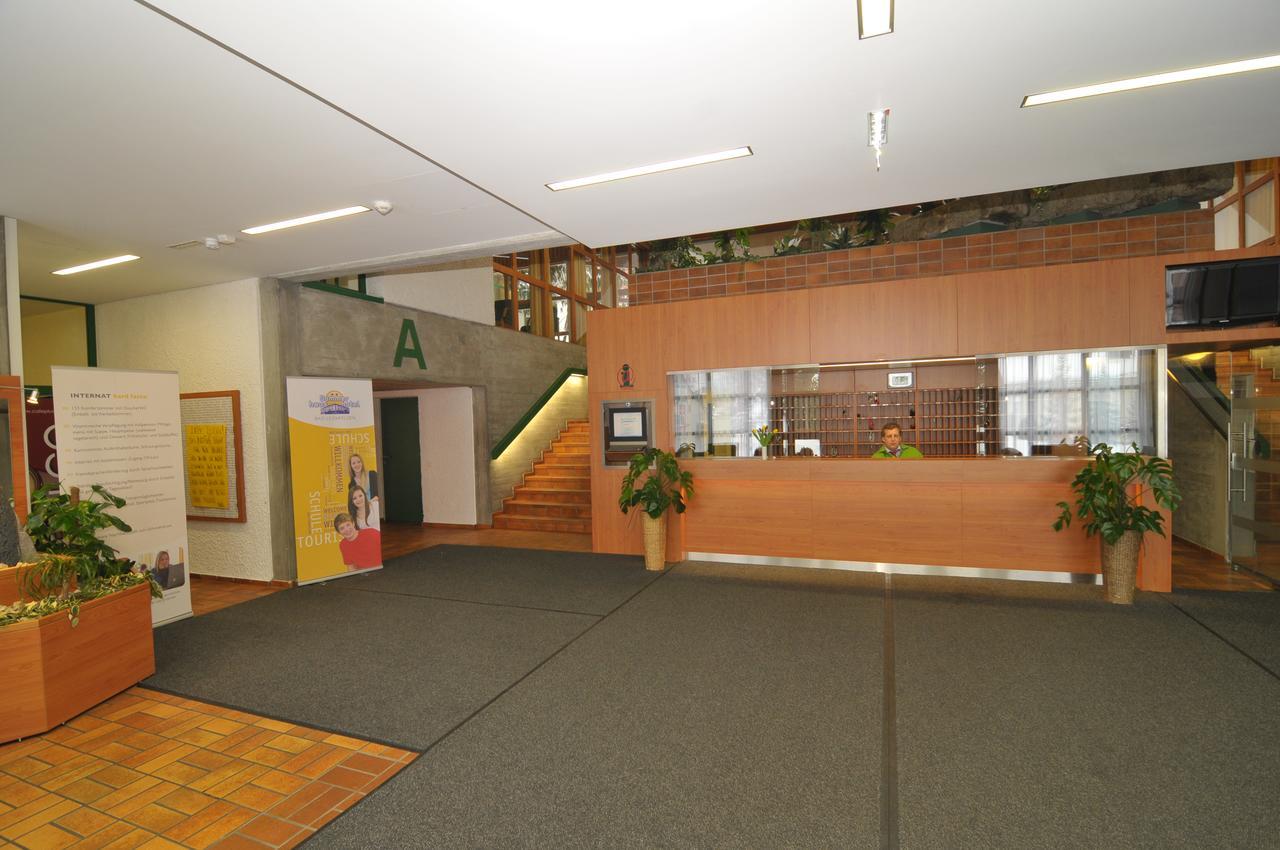 Hotel Sommerhaus Am Internats-Campus บาด ลีออนเฟลเดน ภายนอก รูปภาพ